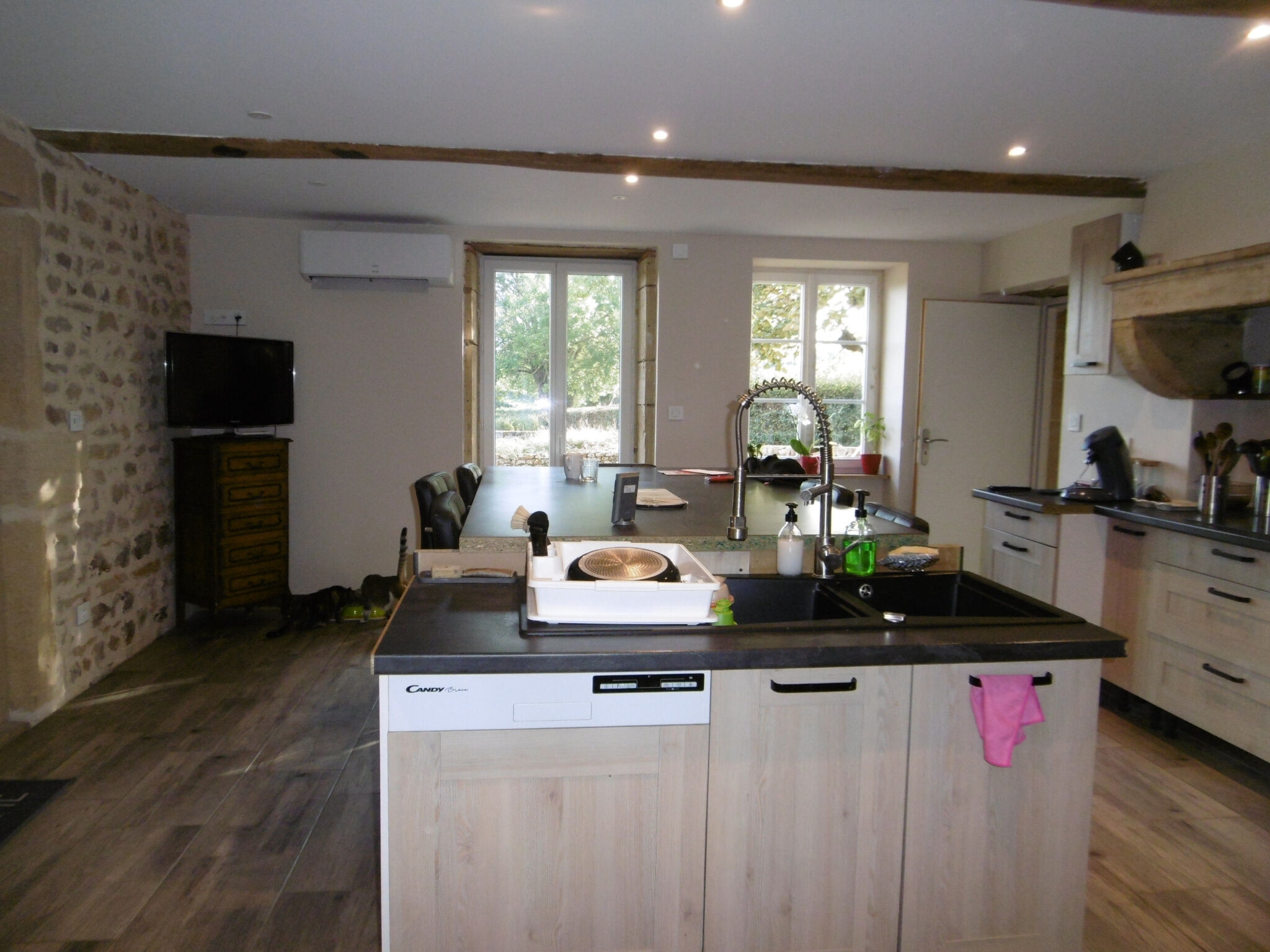 Photo 6